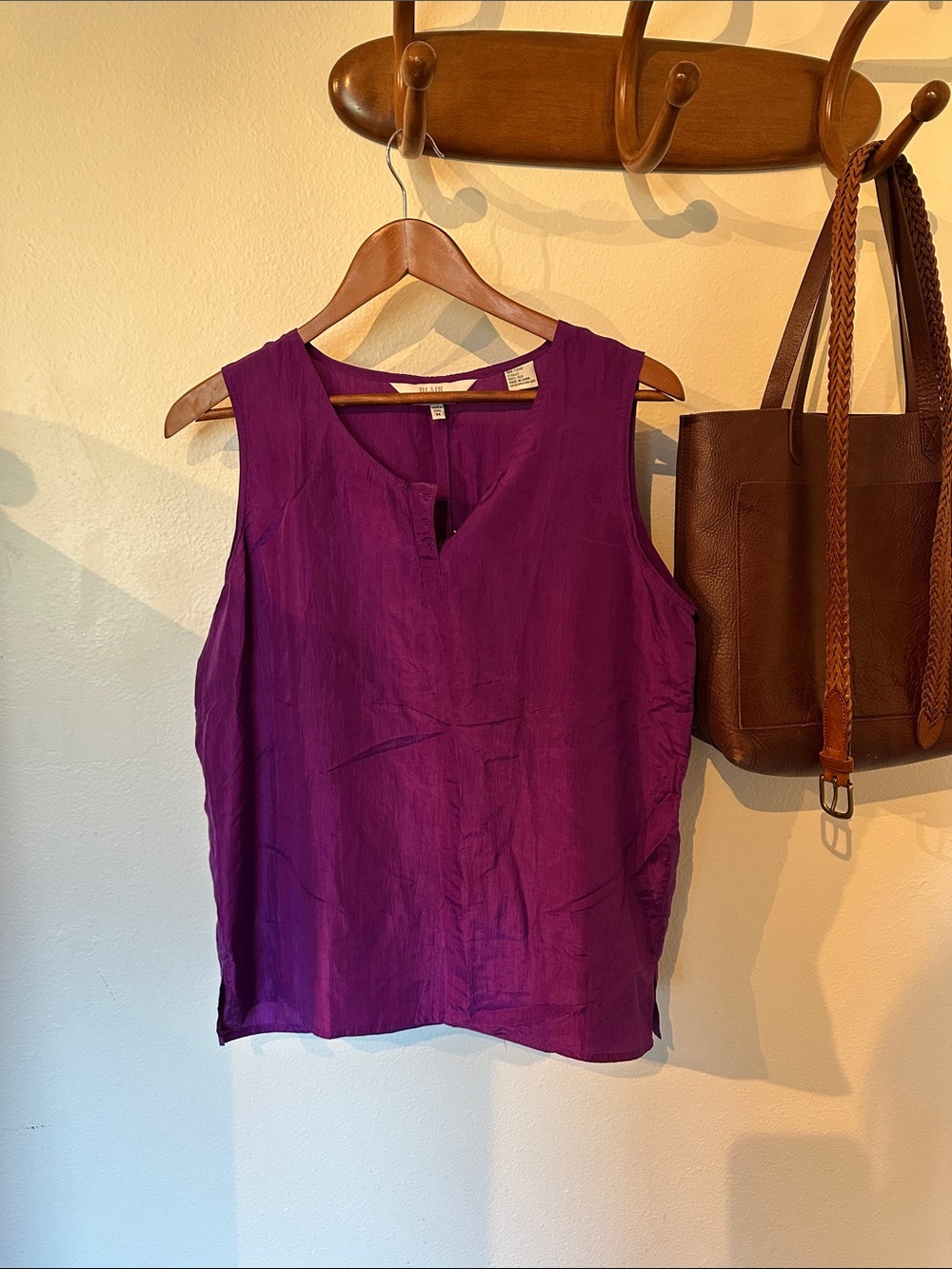 100% Silk Sleeveless V-Neck 1/4 button down Deep Purple